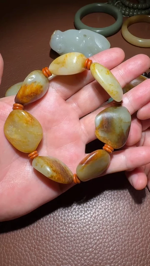 未镶嵌和田玉挂件和田玉