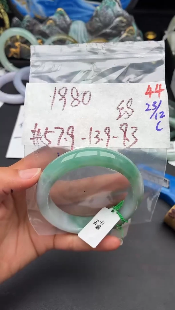 未镶嵌定制翡翠毛货需精细抛光多样性发1件44