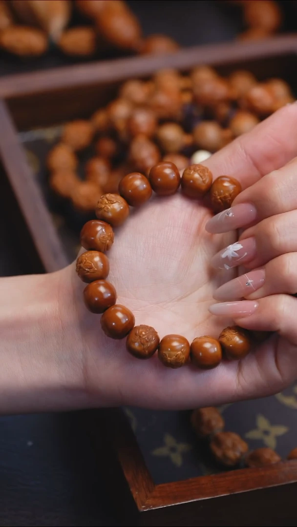 【闪购商品】橄榄核吊坠苏工橄榄核