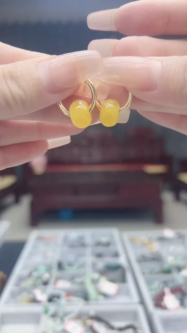 翡翠未镶嵌耳饰黄翡翠耳扣