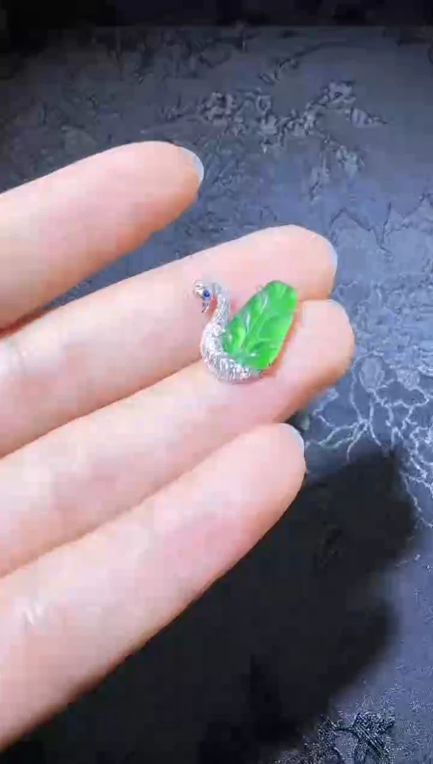 【闪购商品】翡翠吊坠(不含链)银S925镶嵌天鹅