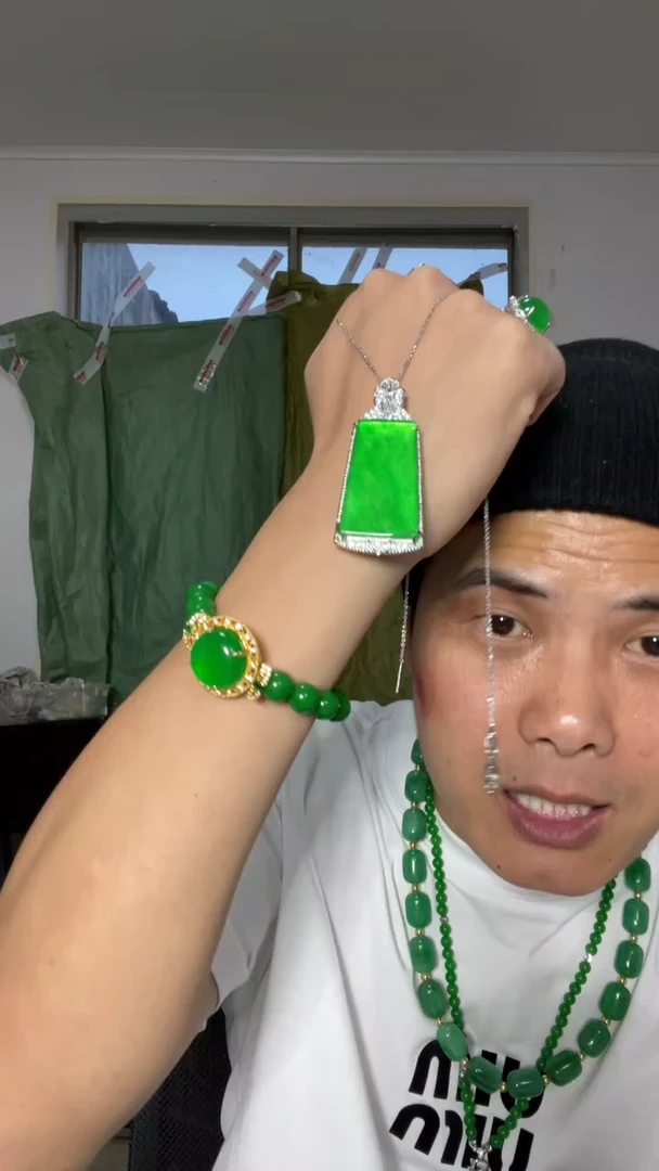 翡翠未镶嵌吊坠(赠链)【小伍珠宝】缅料镶嵌梯形无事牌