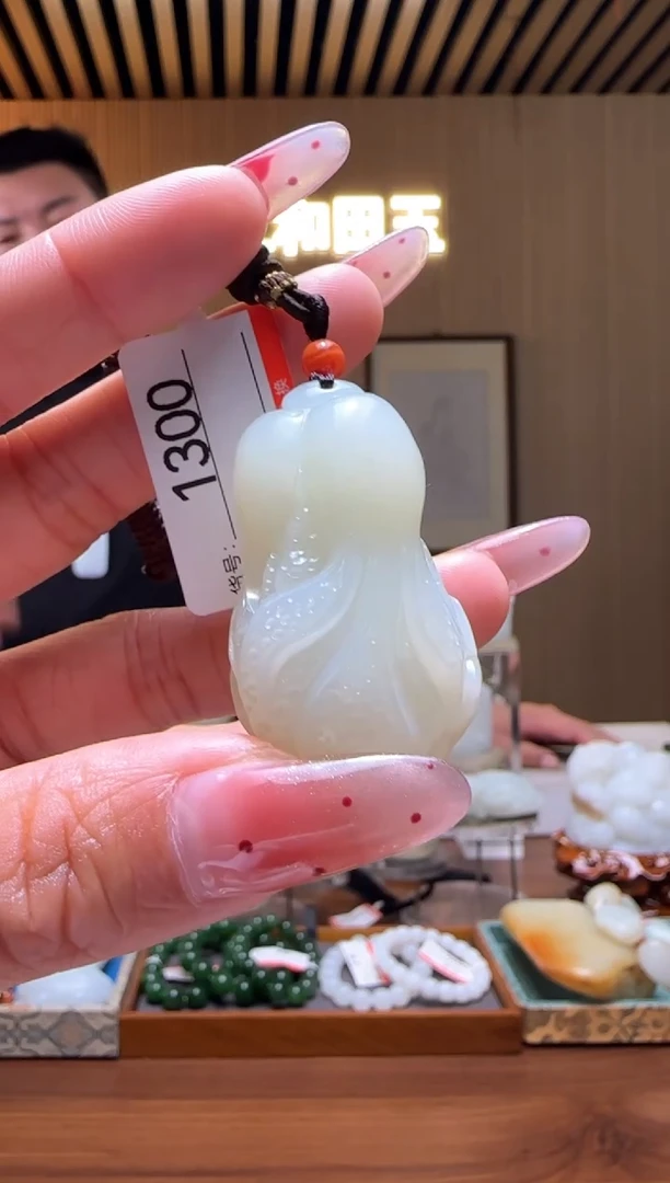 颈饰未镶嵌和田玉0