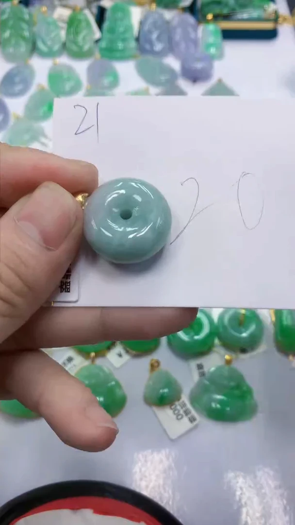 颈饰未镶嵌翡翠天然缅甸翡翠A货