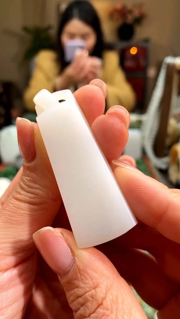 吊坠(赠链)未镶嵌和田玉.