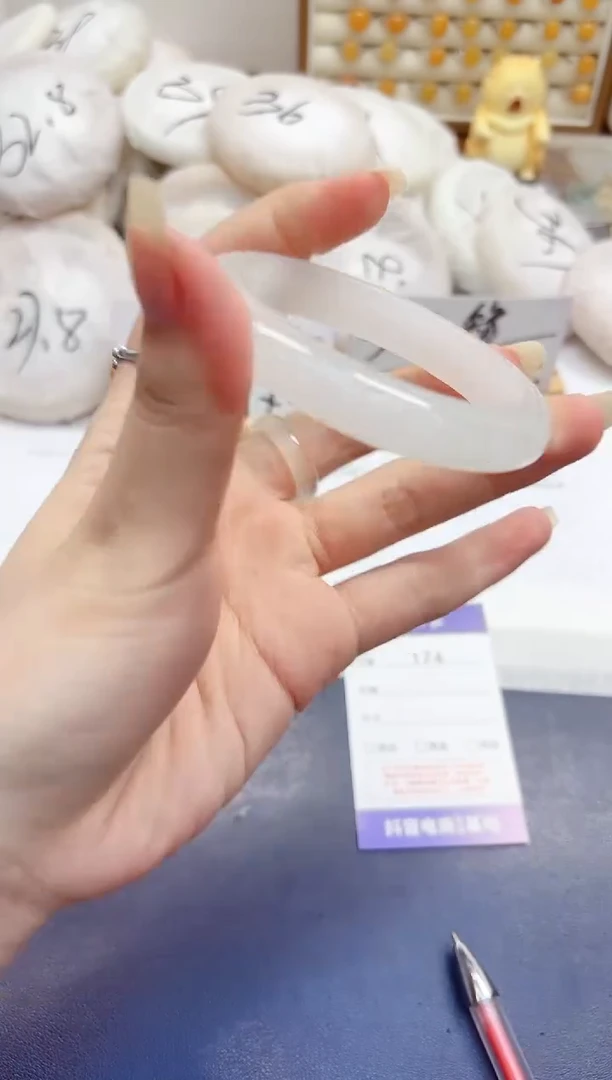 石英质玉手镯未镶嵌174-天山翠-圈口54