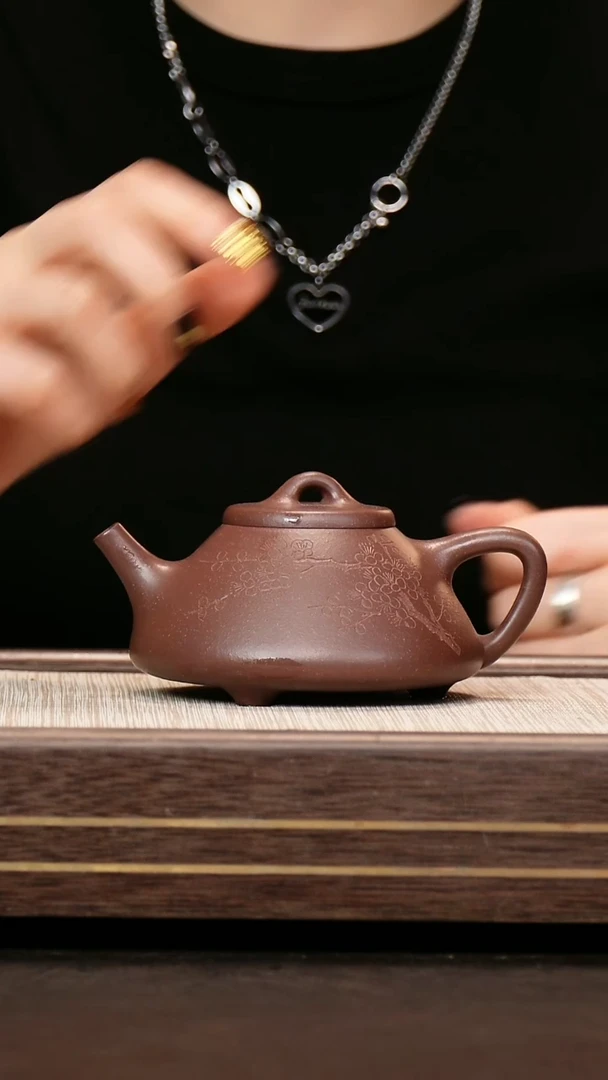 茶壶紫砂91底槽清 子冶石瓢 刻绘