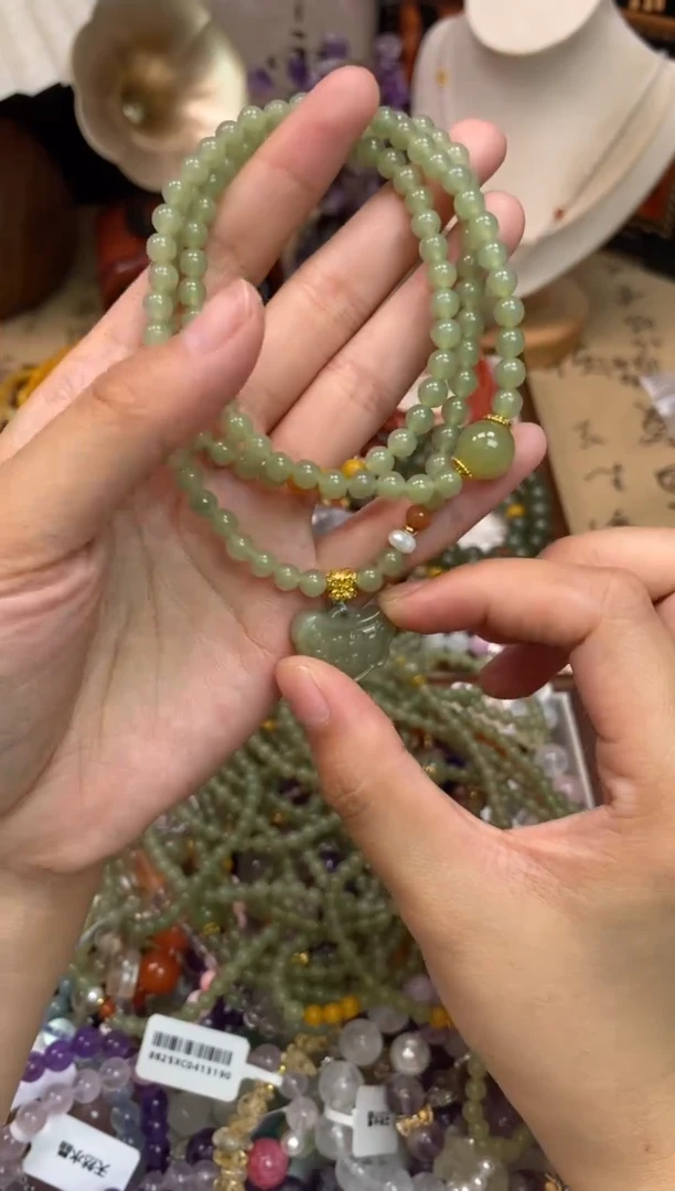 手饰和田玉未镶嵌437