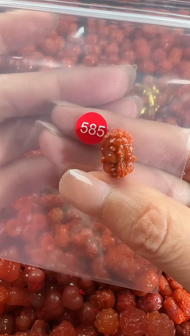 颈饰未镶嵌南红玛瑙1