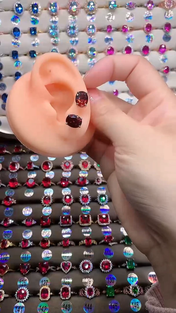 【闪购商品】石榴石（芬达石）耳饰银S925镶嵌银色8.10