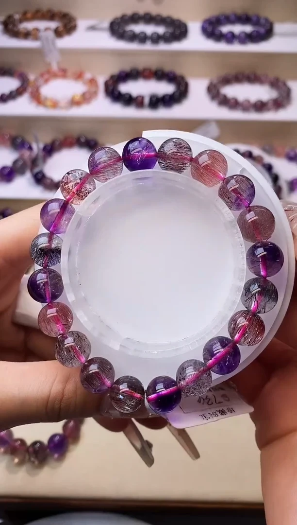 【闪购商品】水晶手链未镶嵌黑加仑超七10m+