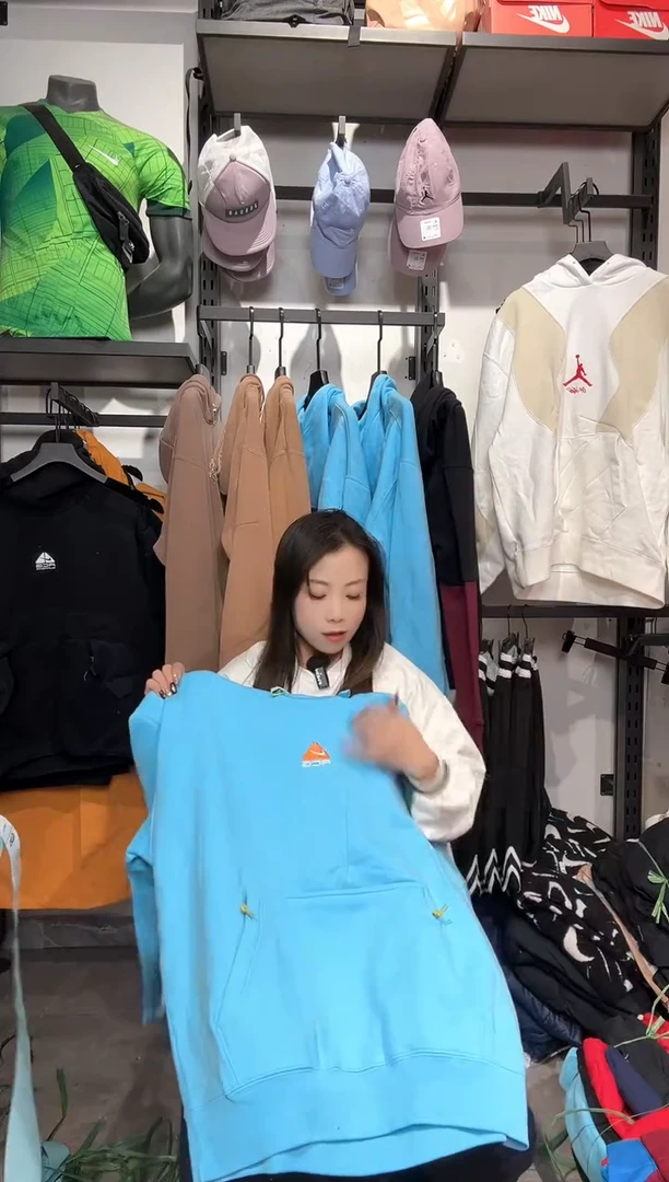 1473编码 瑕疵款直播间过款为准 尺码    身高  L