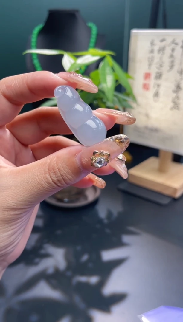 散珠翡翠【顶呱呱珠宝】天然缅甸A货翡翠福豆