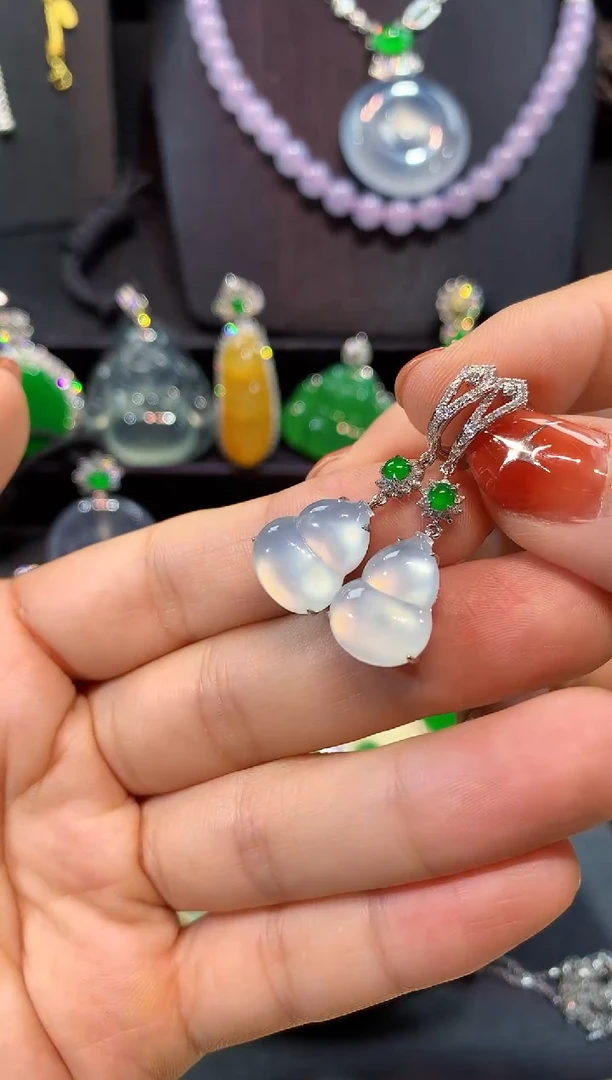 翡翠18K金镶嵌耳饰耳包