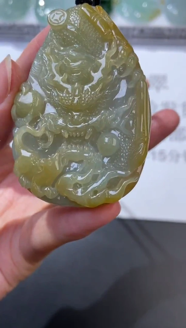 未镶嵌挂件翡翠376984     多人