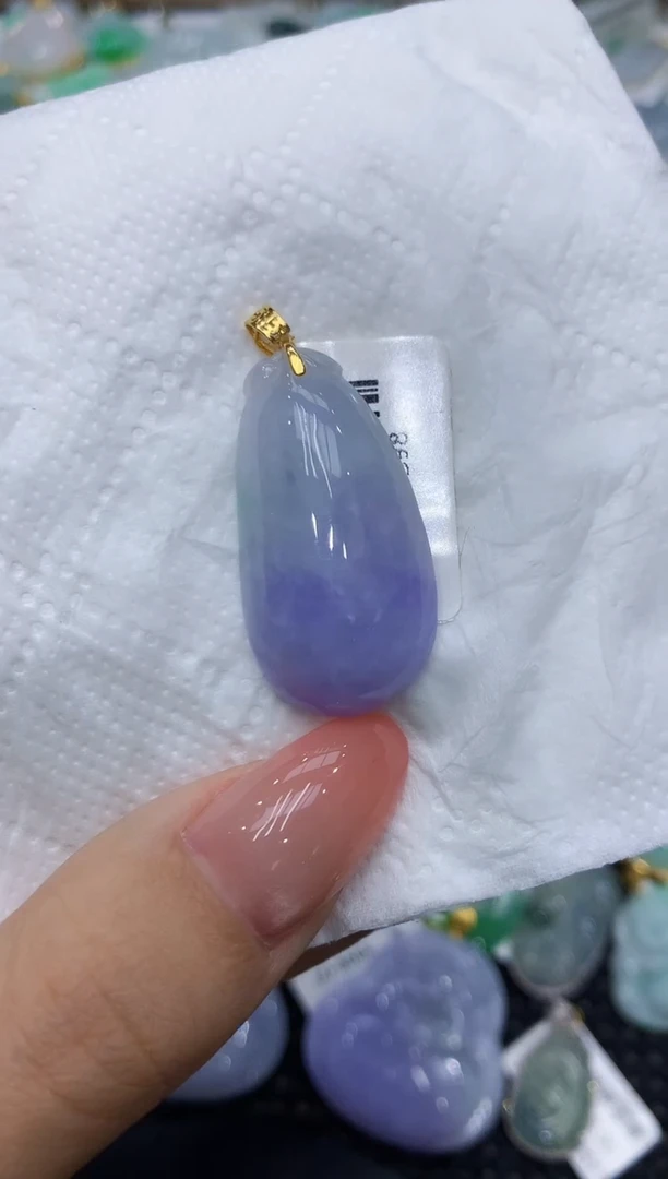 颈饰18K金镶嵌翡翠111111111111