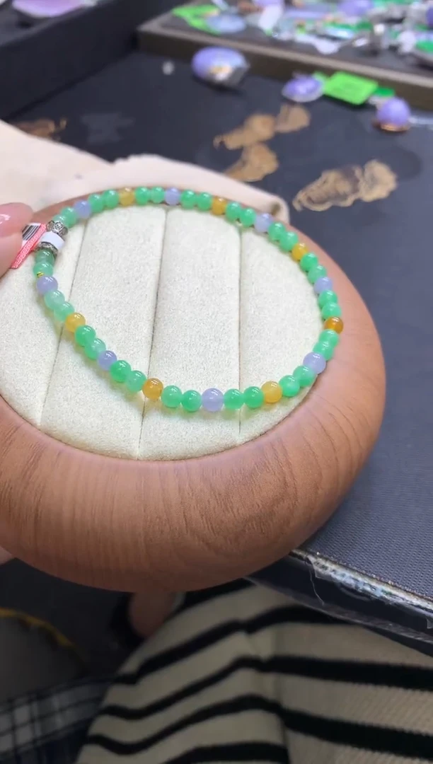 翡翠未镶嵌吊坠(不含链)手串