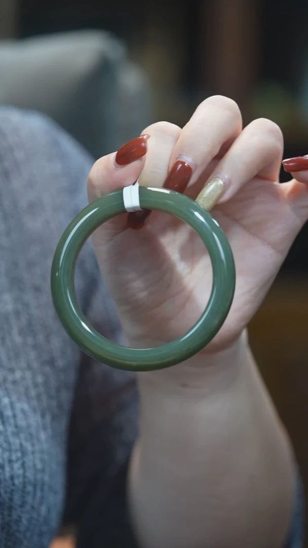 未镶嵌手镯和田玉圆条口径60