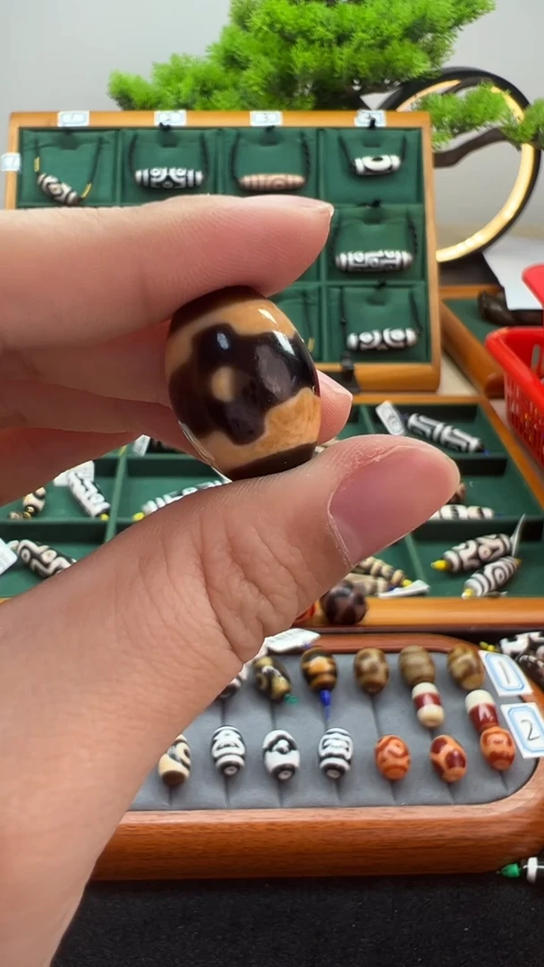 玛瑙/玉髓（覆膜）颈饰未镶嵌48.（微瑕随机发货）