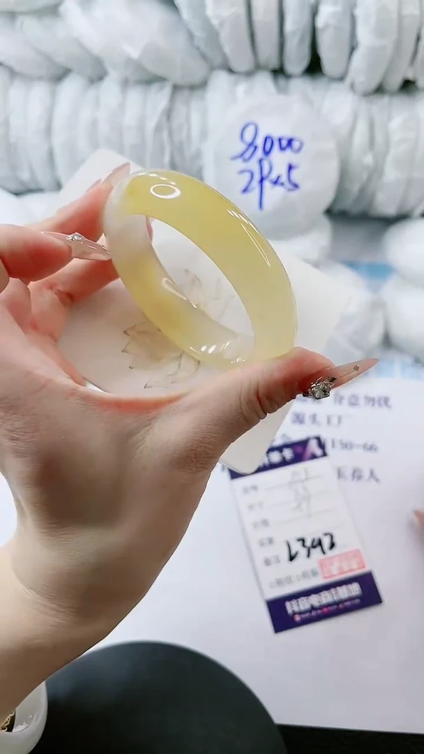 【闪购商品】石英质玉手镯未镶嵌多样性发货L392