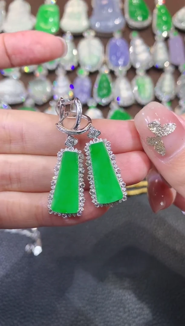 18K金镶嵌翡翠耳饰C88