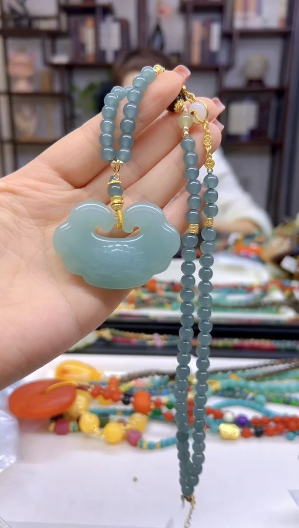 【闪购商品】和田玉毛衣链未镶嵌M656