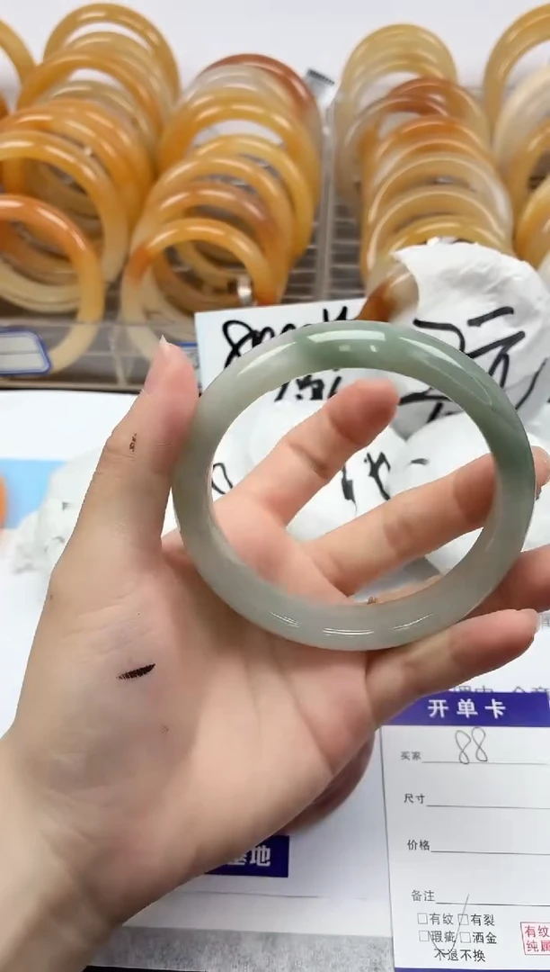 石英质玉手镯未镶嵌88/63.9天多样性发货