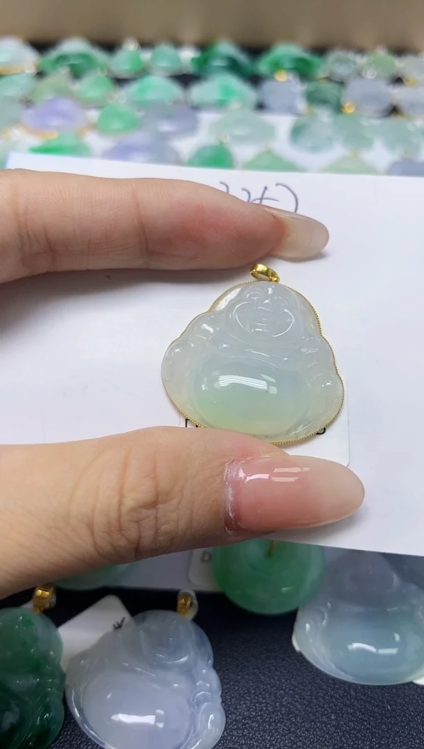 翡翠18K金镶嵌颈饰 天然缅甸翡翠A货