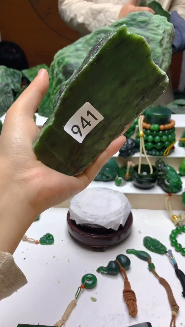 未镶嵌和田玉（碧玉）珠宝半成品1