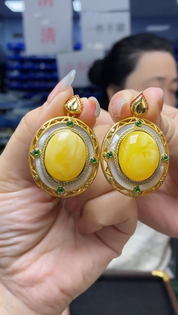 蜜蜡吊坠(不含链)银S925镶嵌多样性发货发其一