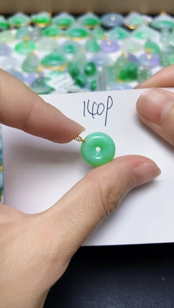 翡翠未镶嵌颈饰 天然缅甸翡翠A货