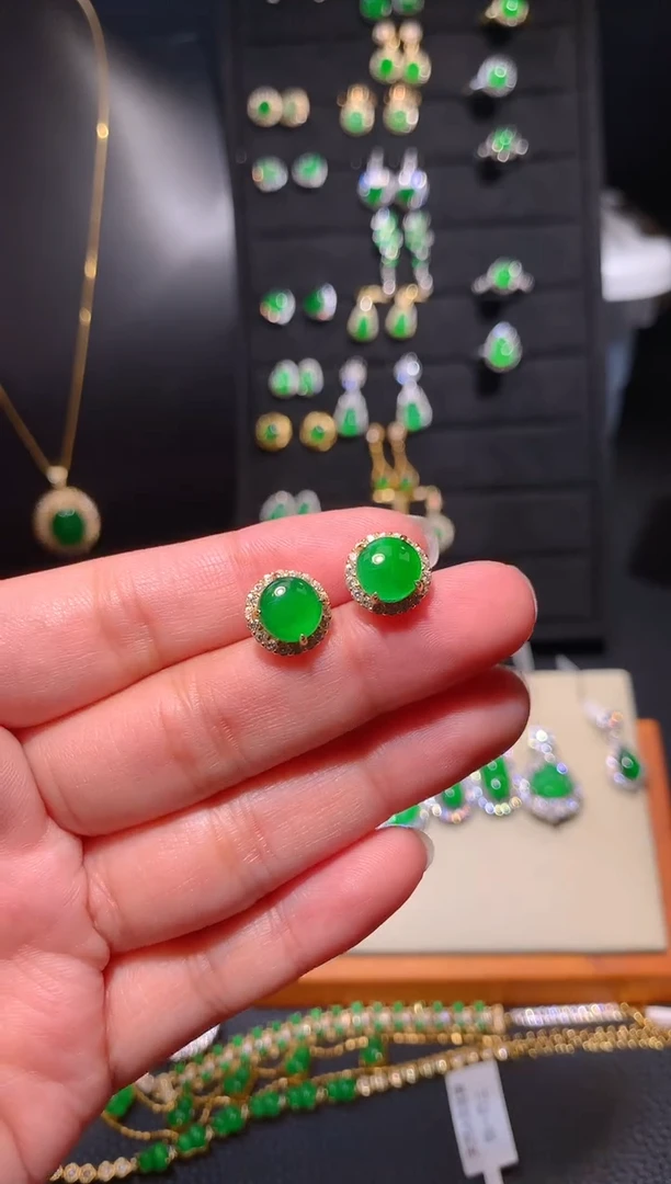 【闪购商品】翡翠耳饰银S925镶嵌耳钉