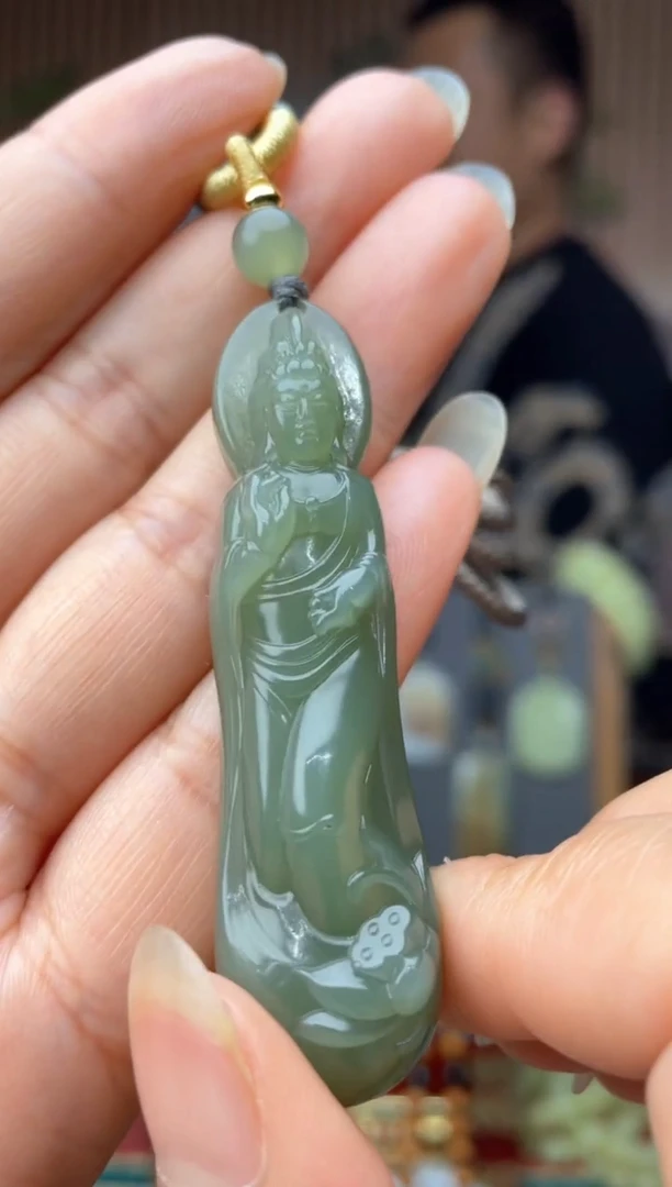 颈饰未镶嵌和田玉拍一发一