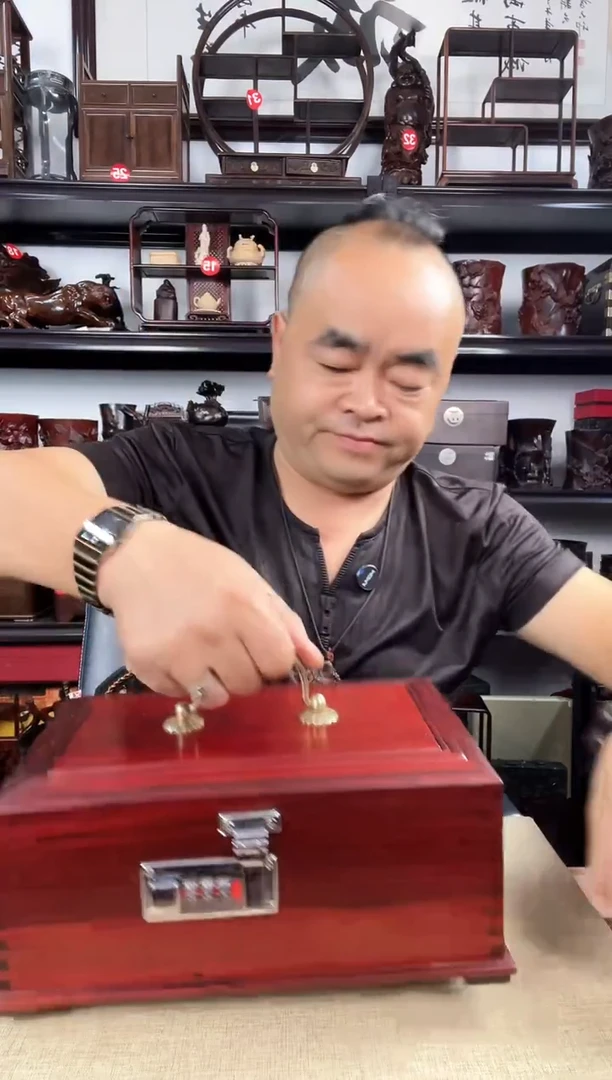 木瑕疵老李红木工艺品