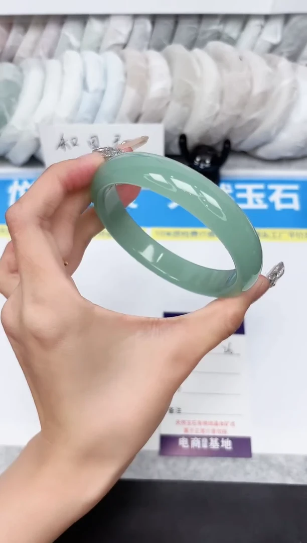 石英质玉手镯未镶嵌26-66.1