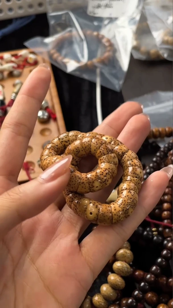 手串星月菩提精工级粉皮浅珀大肠10*7手持