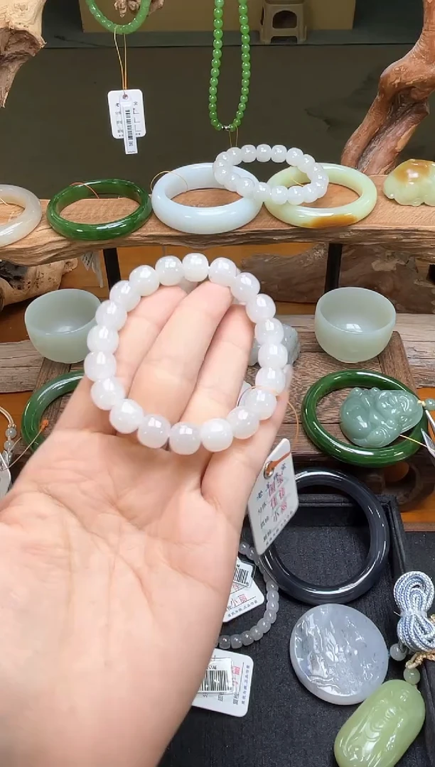 未镶嵌手串和田玉卡10黑山料 老型 9014462
