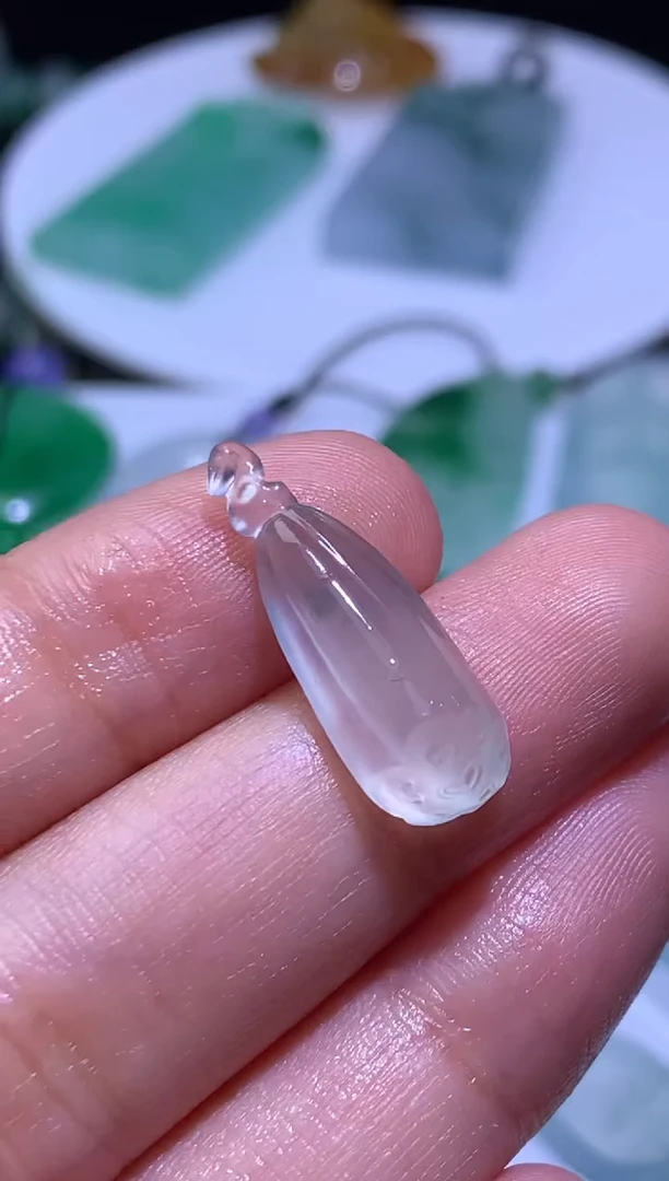 未镶嵌定制翡翠毛货