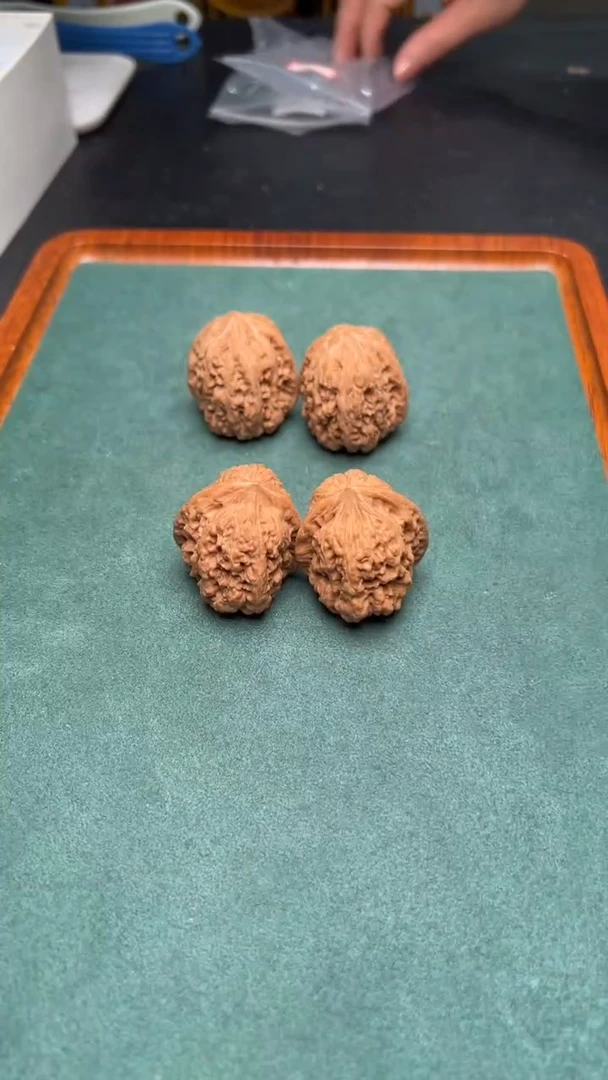 文玩核桃把件35凹底