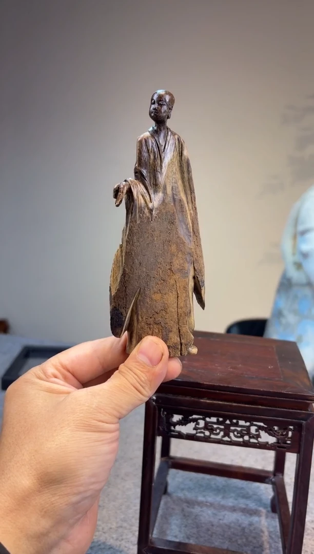 柏木（崖柏）用**乐贡木贡木贡木贡木