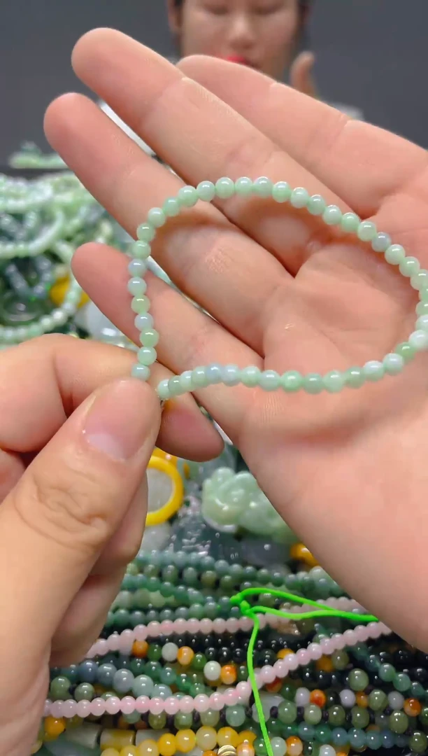 翡翠未镶嵌颈饰3mm/E/翡翠A货,一件也是批发价