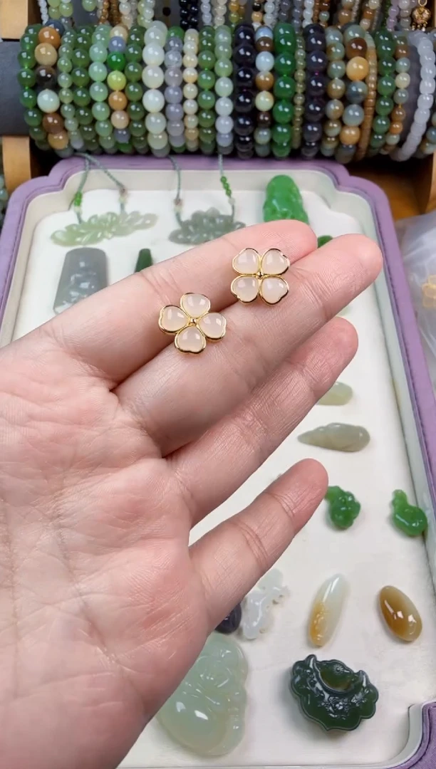 银S925镶嵌和田玉耳饰四叶草耳钉多样性发其一