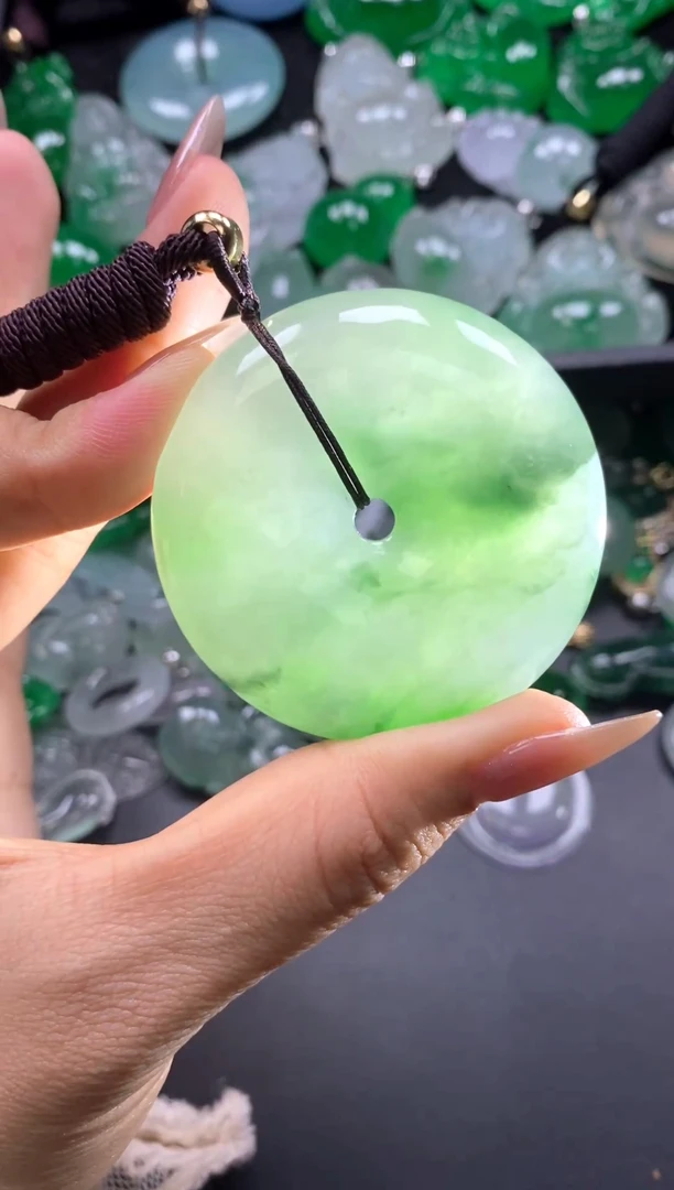 颈饰未镶嵌翡翠(配扣头多样性发其一）74