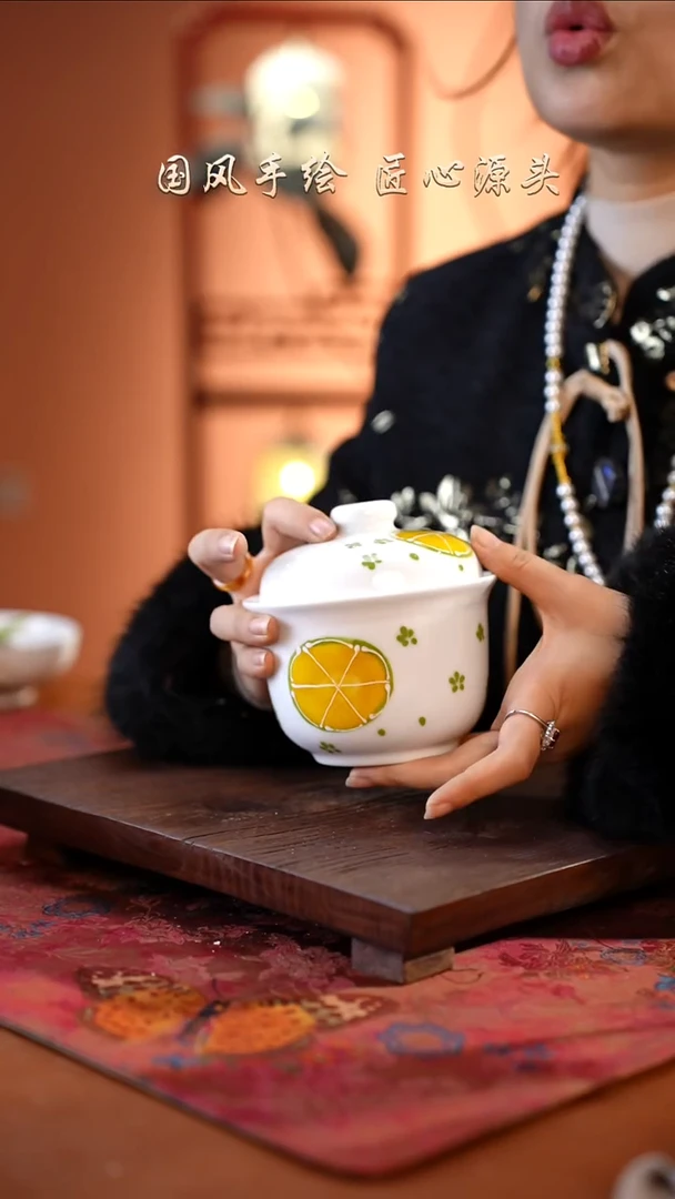 陶瓷景德镇高温釉中彩小炖盅直径11高10.5