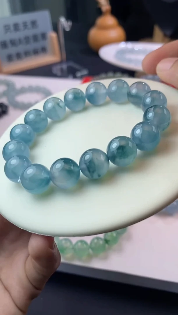 定制翡翠未镶嵌大**叔手串订金谈不拢可退