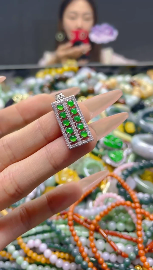 颈饰未镶嵌翡翠多样性择优发货