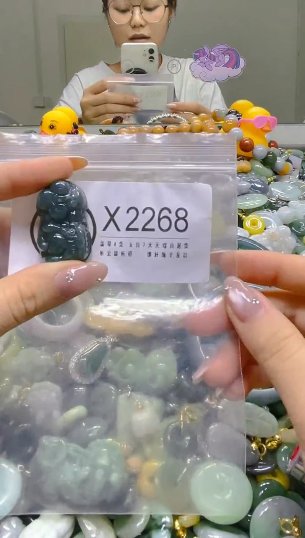 翡翠未镶嵌颈饰/X/翡翠A货，一件也是批发价
