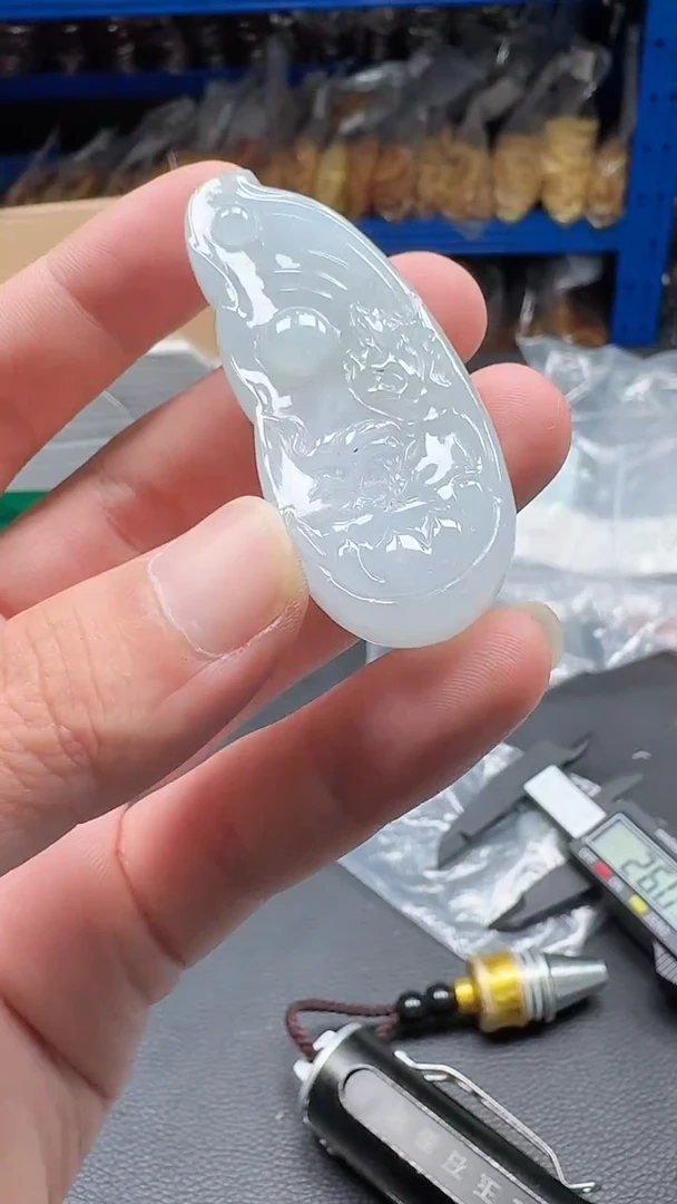 翡翠未镶嵌颈饰140