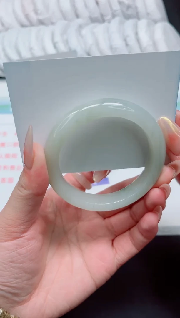 【闪购商品】石英质玉手镯未镶嵌417-56