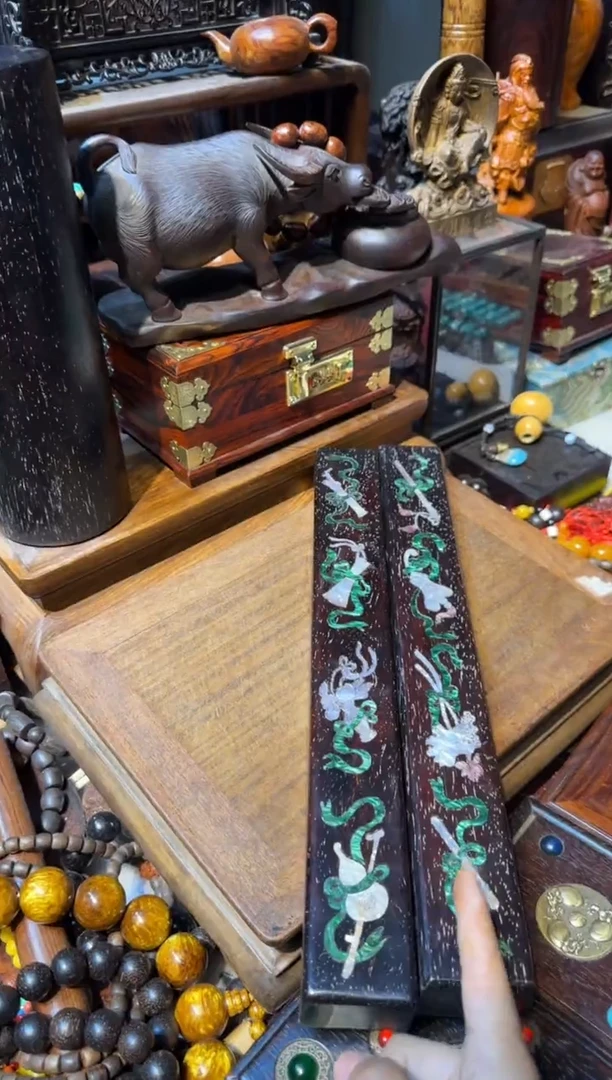 木紫檀镇尺镶嵌彩贝葫芦八宝